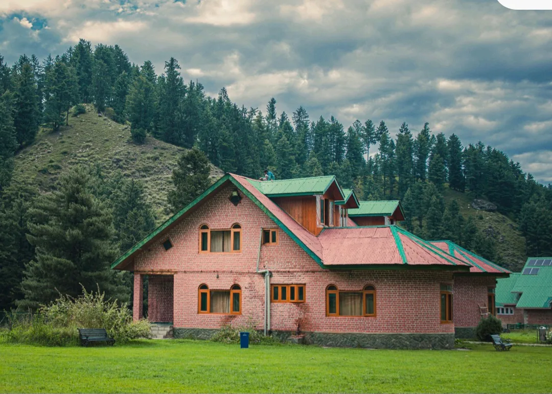 Visit Manzgam Village and Botanical Garden icon